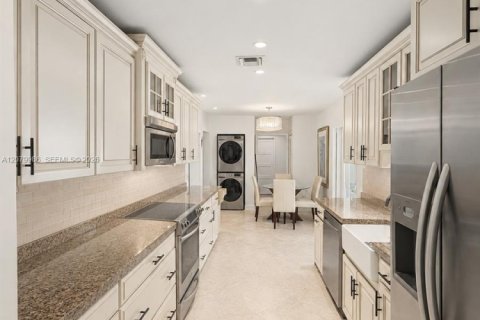 House in Fort Lauderdale, Florida 3 bedrooms № 2333721 - photo 25