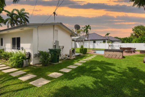 House in Fort Lauderdale, Florida 3 bedrooms № 2333721 - photo 9