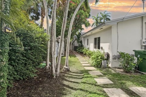 House in Fort Lauderdale, Florida 3 bedrooms № 2333721 - photo 7