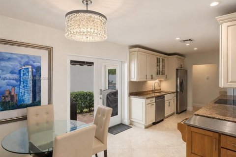 House in Fort Lauderdale, Florida 3 bedrooms № 2333721 - photo 27