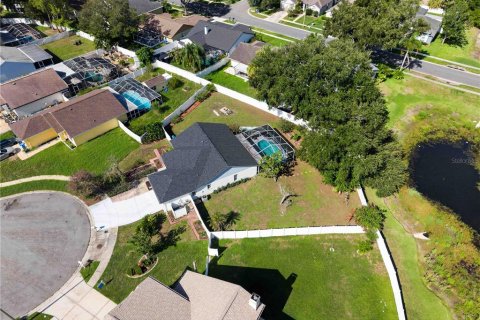 House in Brandon, Florida 3 bedrooms, 141.68 sq.m. № 2221429 - photo 3