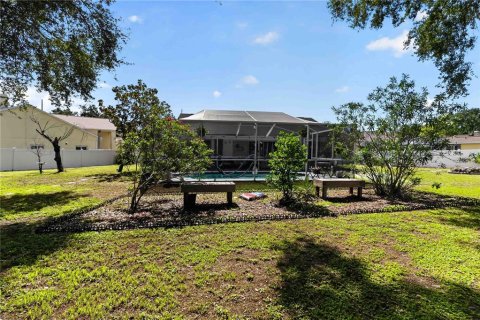 House in Brandon, Florida 3 bedrooms, 141.68 sq.m. № 2221429 - photo 30