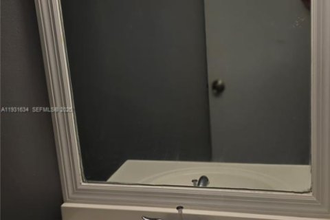 Снять в аренду квартиру в Пемброк-Пайнс, Флорида 2 спальни, 70.05м2, № 2034688 - фото 4