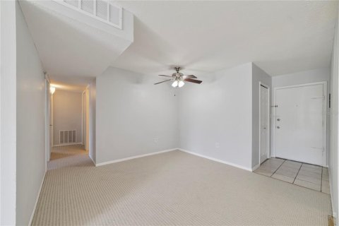 Condo in Winter Park, Florida, 3 bedrooms № 2238575 - photo 13