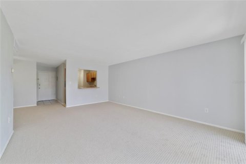 Condo in Winter Park, Florida, 3 bedrooms № 2238575 - photo 12