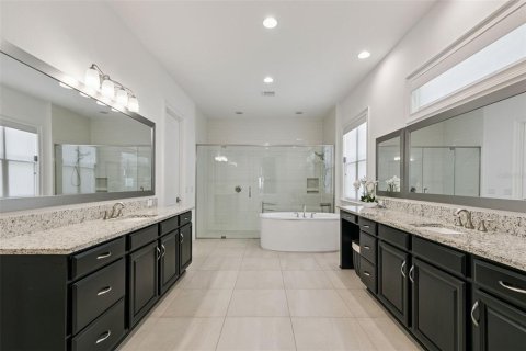 Villa ou maison à vendre à Orlando, Floride: 4 chambres, 413.69 m2 № 2408154 - photo 19