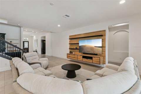 Villa ou maison à vendre à Orlando, Floride: 4 chambres, 413.69 m2 № 2408154 - photo 8
