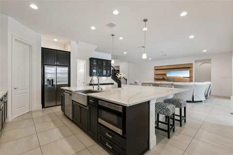Villa ou maison à vendre à Orlando, Floride: 4 chambres, 413.69 m2 № 2408154 - photo 11