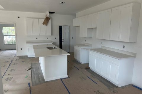 House in North Port, Florida 3 bedrooms, 168.15 sq.m. № 674008 - photo 5
