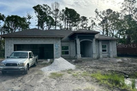 House in North Port, Florida 3 bedrooms, 168.15 sq.m. № 674008 - photo 1