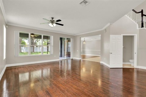 House in Casselberry, Florida 4 bedrooms, 232.35 sq.m. № 1847431 - photo 4