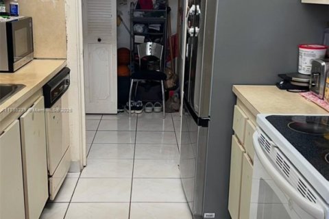 Copropriété à vendre à North Miami, Floride: 2 chambres, 117.06 m2 № 1867477 - photo 6