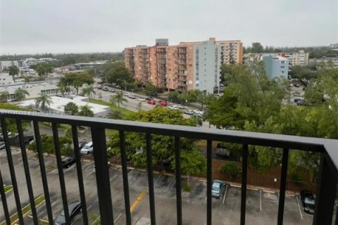 Copropriété à vendre à North Miami, Floride: 2 chambres, 117.06 m2 № 1867477 - photo 10
