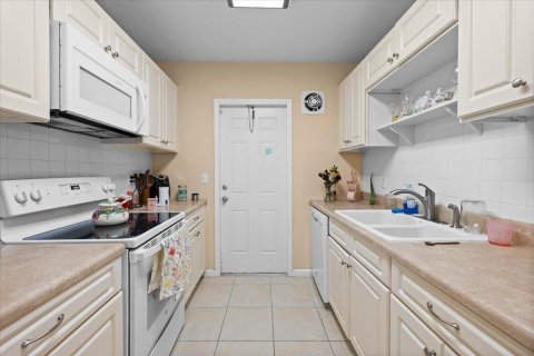 Studio in Lake Worth, Florida № 2171525 - photo 6