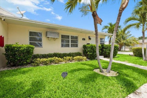 Studio in Lake Worth, Florida № 2171525 - photo 12