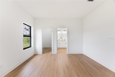 Villa ou maison à vendre à North Port, Floride: 3 chambres, 152.82 m2 № 2401119 - photo 22