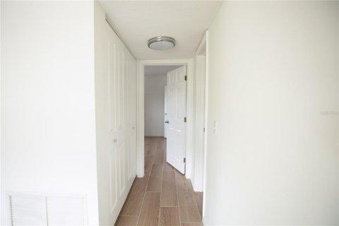 House in Largo, Florida 1 bedroom, 63.17 sq.m. № 1900128 - photo 12