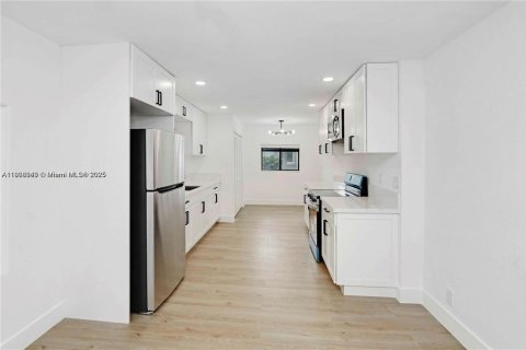 Casa en venta en Deerfield Beach, Florida, 3 dormitorios, 150.04 m2 № 1967888 - foto 6