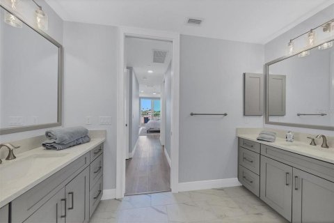 Condominio en venta en Venice, Florida, 3 dormitorios, 167.41 m2 № 1887111 - foto 23