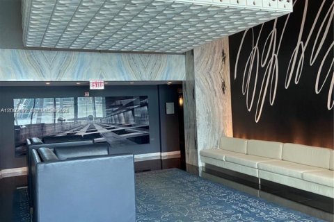 Condo in Miami, Florida, 1 bedroom  № 2066687 - photo 17