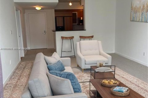 Condo in Miami, Florida, 1 bedroom  № 2066687 - photo 3