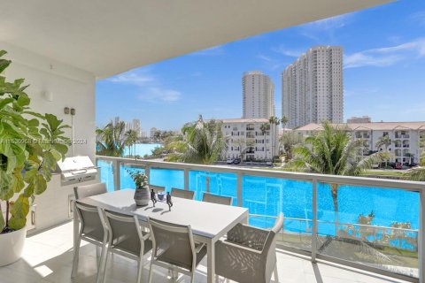 Condo à Aventura, Floride, 3 chambres  № 2171968