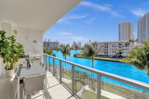 Copropriété à vendre à Aventura, Floride: 3 chambres, 226.77 m2 № 2171968 - photo 20
