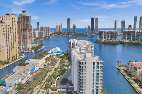 Copropriété à vendre à Aventura, Floride: 3 chambres, 226.77 m2 № 2171968 - photo 9
