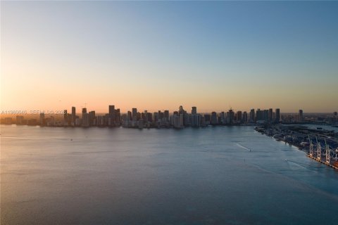 Купить кондоминиум в Майами-Бич, Флорида 3 спальни, 340.67м2, № 2023604 - фото 4