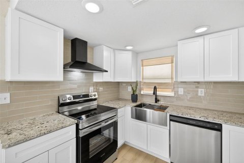 Villa ou maison à vendre à Bartow, Floride: 3 chambres, 98.1 m2 № 1823036 - photo 8