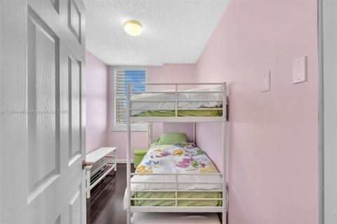 Купить кондоминиум в Халландейл-Бич, Флорида 2 спальни, 181.62м2, № 1963723 - фото 27