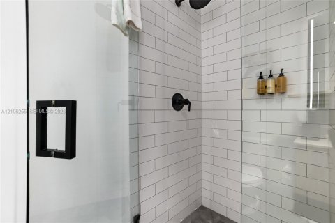 Copropriété à vendre à Miami, Floride: 39.95 m2 № 2424886 - photo 18