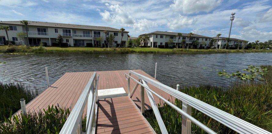 Townhouse in Wellington, Florida 4 bedrooms, 193.33 sq.m. № 1178573