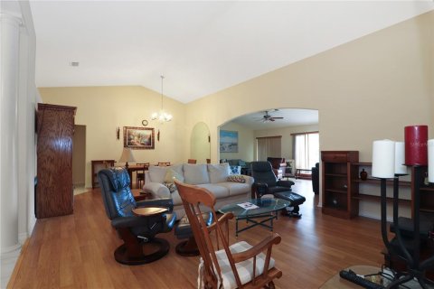 Casa en alquiler en Leesburg, Florida, 3 dormitorios, 266.54 m2 № 2105541 - foto 6