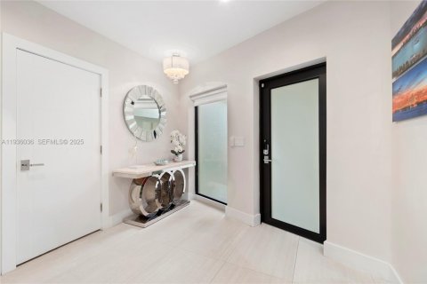 Купить виллу или дом в Майами-Бич, Флорида 4 спальни, 199.93м2, № 1994157 - фото 6