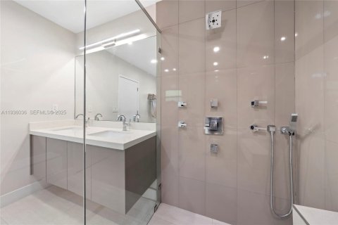 Купить виллу или дом в Майами-Бич, Флорида 4 спальни, 199.93м2, № 1994157 - фото 28