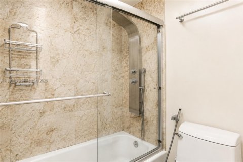 Copropriété à louer à Miami Beach, Floride: 1 chambre, 78.97 m2 № 2269945 - photo 10