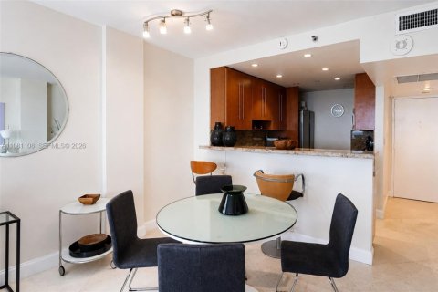 Copropriété à louer à Miami Beach, Floride: 1 chambre, 78.97 m2 № 2269945 - photo 4