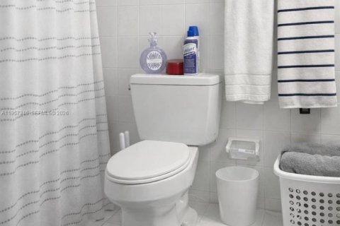 Купить кондоминиум в Майами-Бич, Флорида 52.58м2, № 2019771 - фото 16