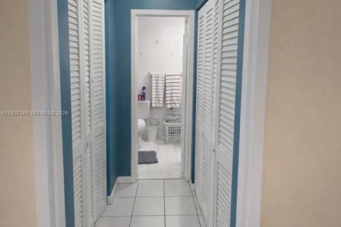 Купить кондоминиум в Майами-Бич, Флорида 52.58м2, № 2019771 - фото 15