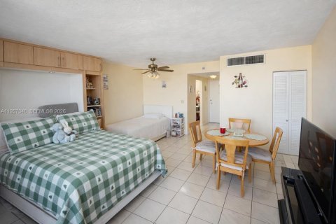 Купить кондоминиум в Майами-Бич, Флорида 52.58м2, № 2019771 - фото 14