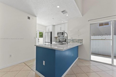 Villa ou maison à vendre à Miami, Floride: 3 chambres, 115.29 m2 № 1954227 - photo 9