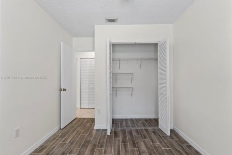 Villa ou maison à vendre à Miami, Floride: 3 chambres, 115.29 m2 № 1954227 - photo 20