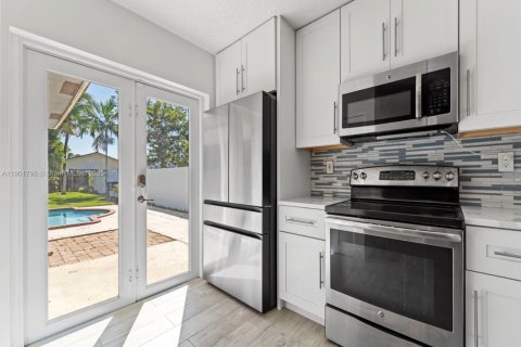 Villa ou maison à vendre à Miami, Floride: 3 chambres, 115.29 m2 № 1954227 - photo 11