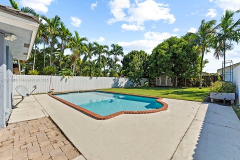 Villa ou maison à vendre à Miami, Floride: 3 chambres, 115.29 m2 № 1954227 - photo 25
