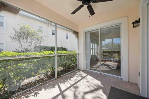 Condo in Sarasota, Florida, 2 bedrooms  № 2137941 - photo 15