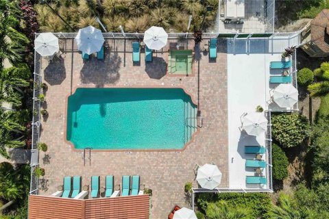Condo in Sarasota, Florida, 2 bedrooms  № 2137941 - photo 16