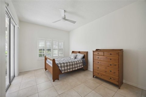 Condo in Sarasota, Florida, 2 bedrooms  № 2137941 - photo 11