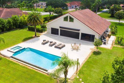 Villa ou maison à vendre à Clermont, Floride: 4 chambres, 259.57 m2 № 2413674 - photo 3