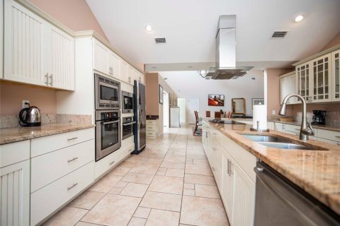 Villa ou maison à vendre à Clermont, Floride: 4 chambres, 259.57 m2 № 2413674 - photo 10